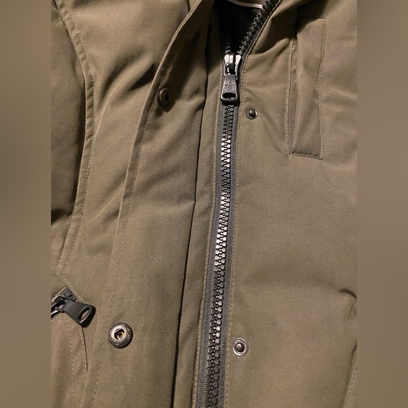 Vince Camuto womens Down
Hooded Duffle Coat Parka - Medium - army green - Picture 13 of 16